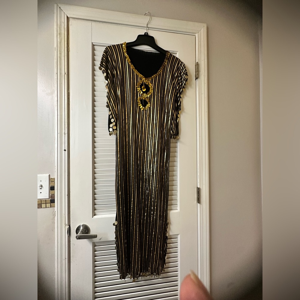 Elegant Black and Gold Maxi Dress
